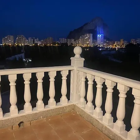 Agradable Con Piscina Y Vistas Al Mar ヴィラ カルプ