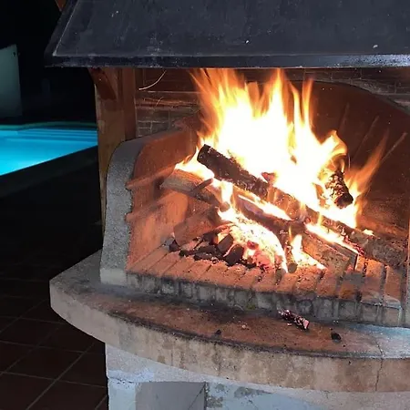 Agradable Con Piscina Y Vistas Al Mar * カルプ