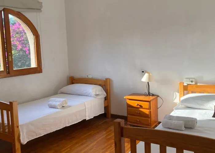 Agradable Con Piscina Y Vistas Al Mar * 칼페