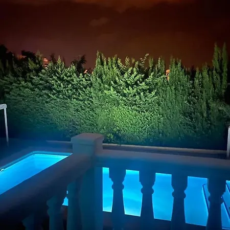 Agradable Con Piscina Y Vistas Al Mar ヴィラ *