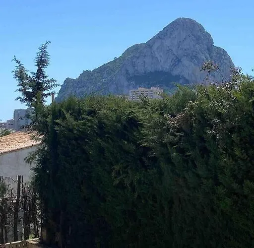 Agradable Con Piscina Y Vistas Al Mar Calpe