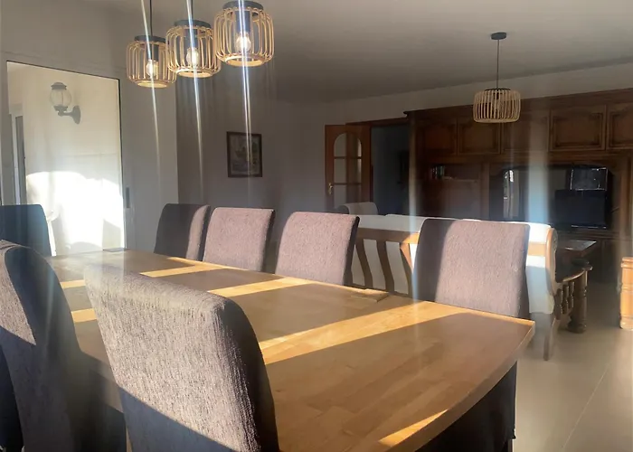 Agradable Con Piscina Y Vistas Al Mar Villa Calpe